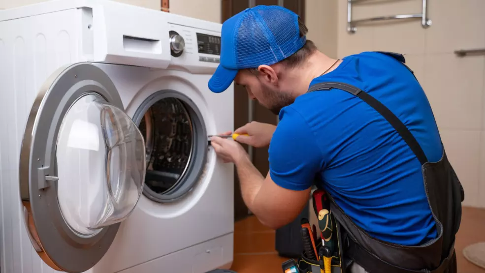 Choosing the Right Appliance Repair Service: Factors to Consider