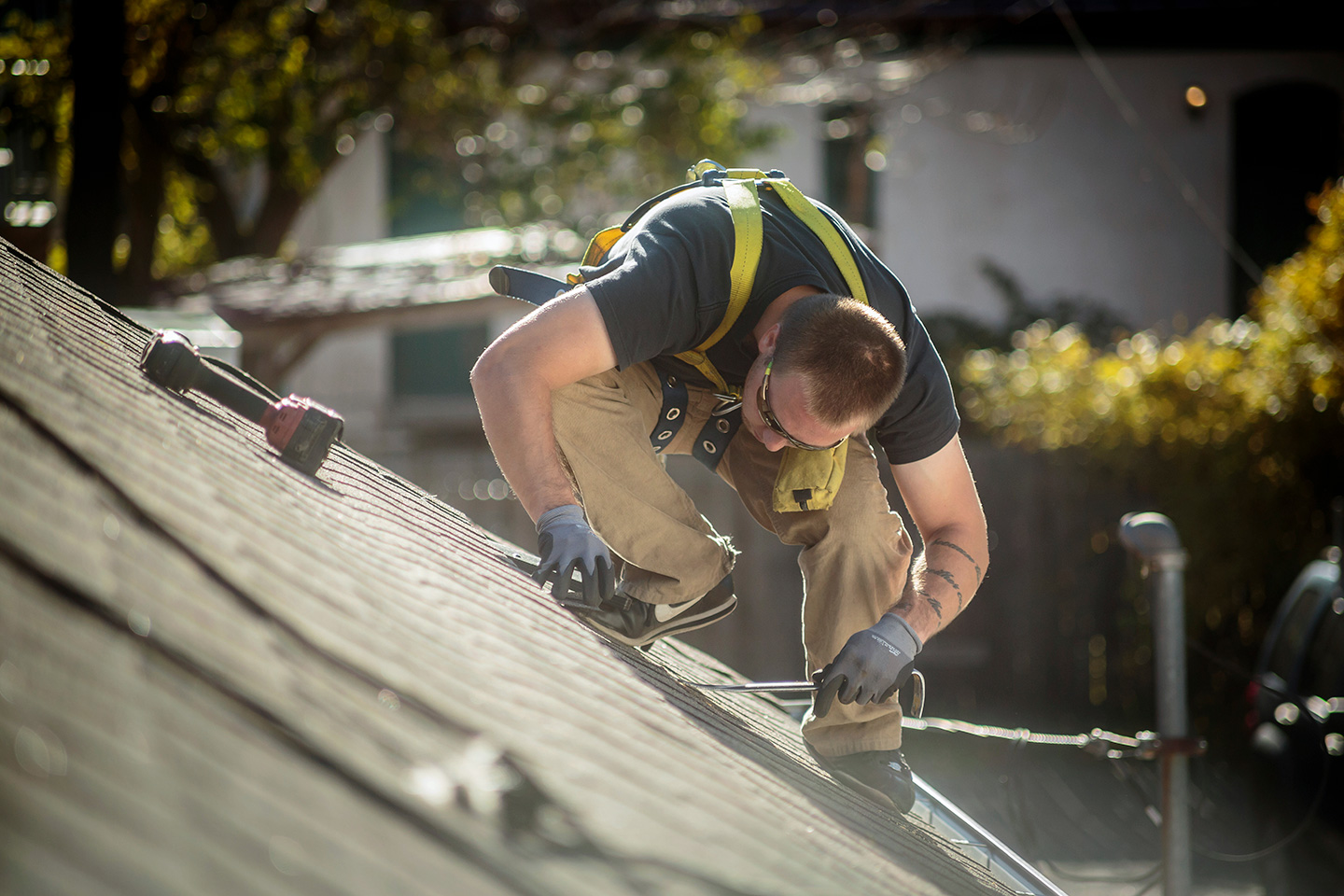 How to Choose a CRM for Roofing Contractors